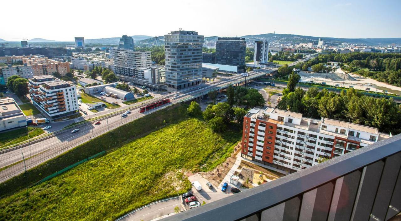 Air-Conditioned City View Apartment 24H Check-In Pressburg Exterior foto